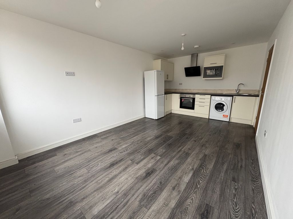 Property photo 2 of 8 Image