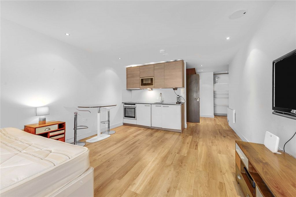 Property photo 3 of 11 Picture No. 06