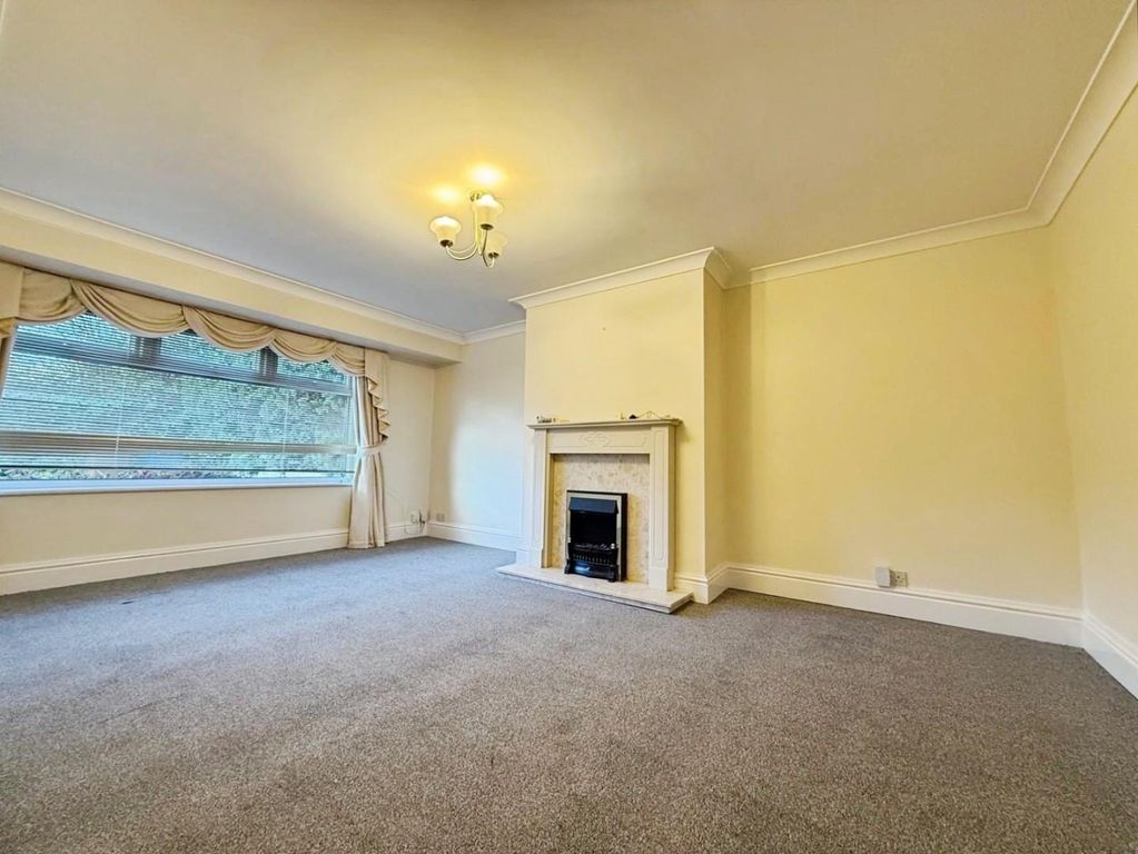 Property photo 2 of 16 F233d8B2--4D65-Aa89-C03Accd83456-40013-0000098Ec12