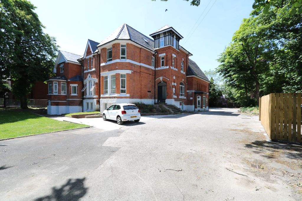 Property photo 2 of 21