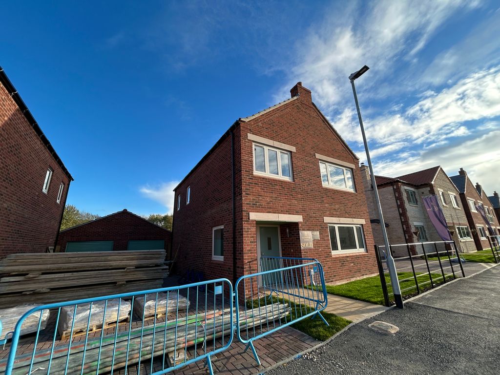 Property photo 1 of 16 Front