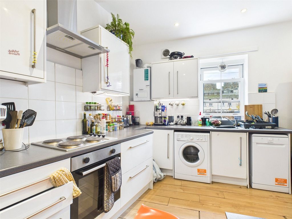 Property photo 1 of 20 Kitchen