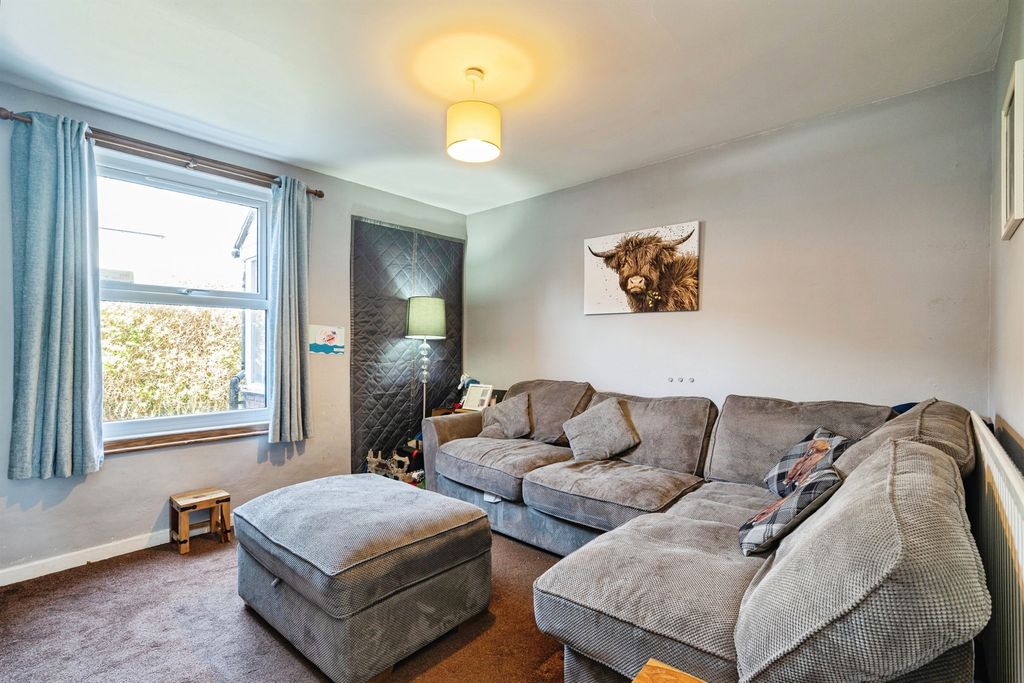 Property photo 2 of 19