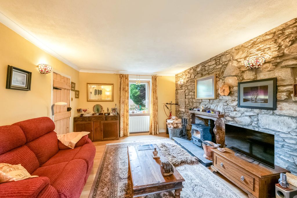 Additional image 4 of 3 bed cottage for saleMain Street, Killin FK21