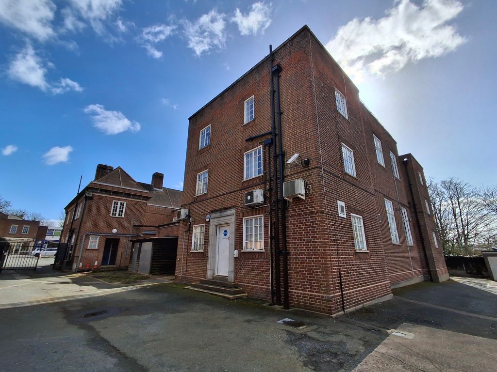 Property photo 3 of 10 Photo 15