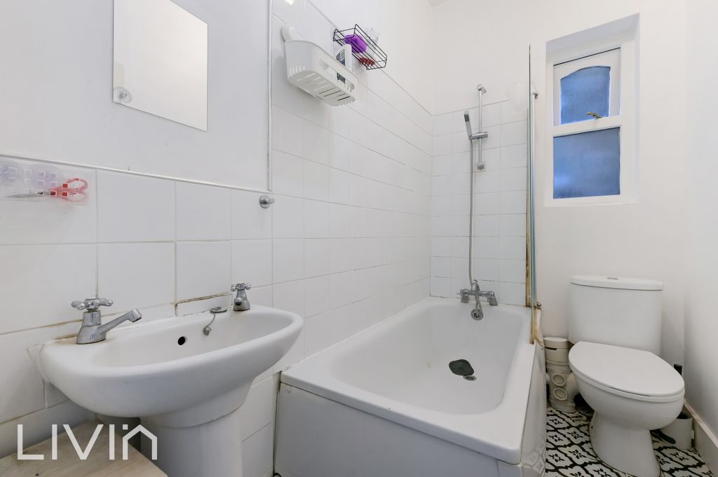 Property photo 3 of 8 Elgin Road, 19, 1-5