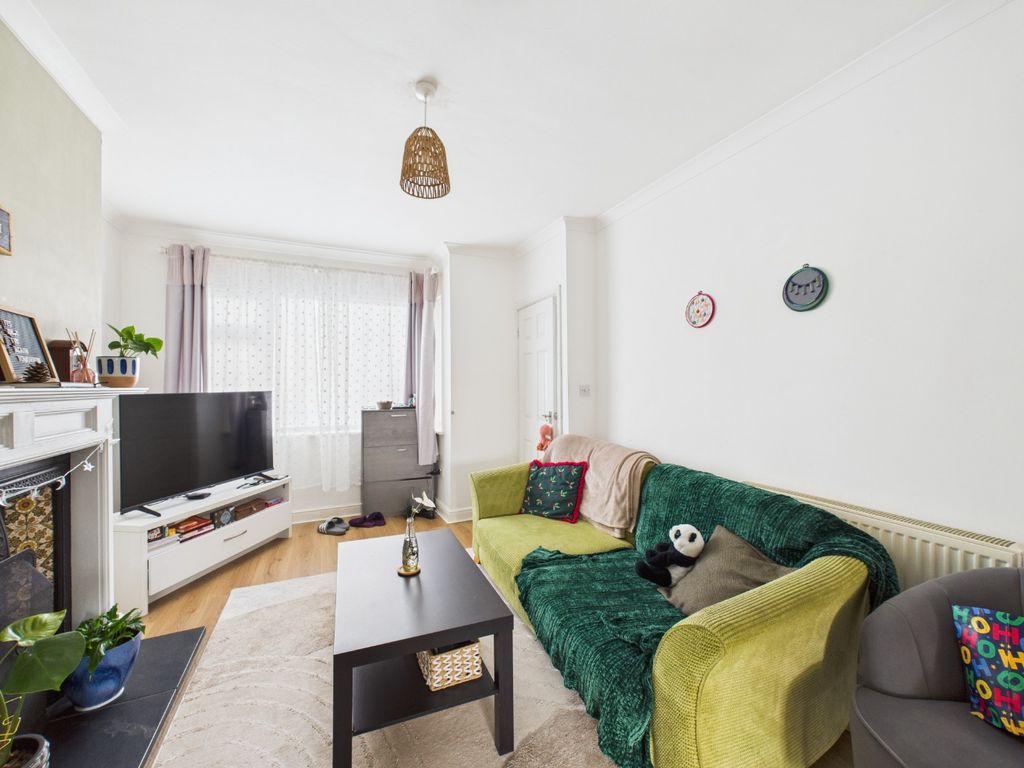 Property photo 3 of 14 45480310