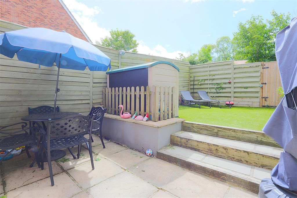 Property photo 2 of 19