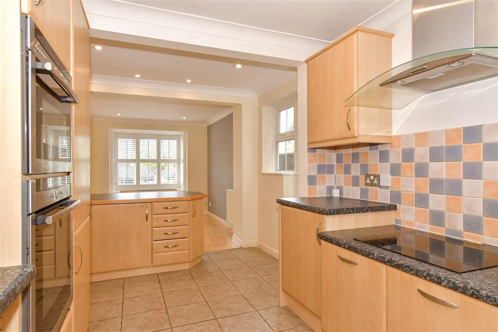 Property photo 3 of 13 Kitchen