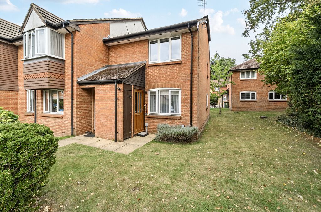Property photo 1 of 12 1339862-16-68A489...