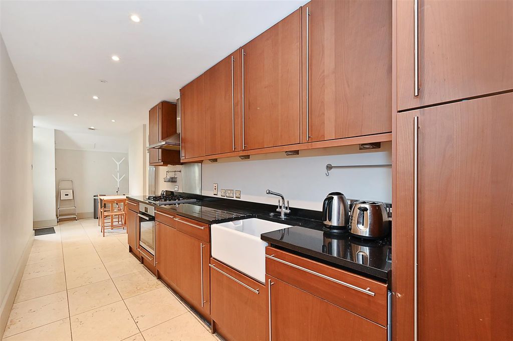 Property photo 3 of 10 54-Queens-Gate-Terrace (8).Jpg