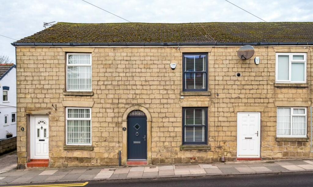 Property photo 1 of 31