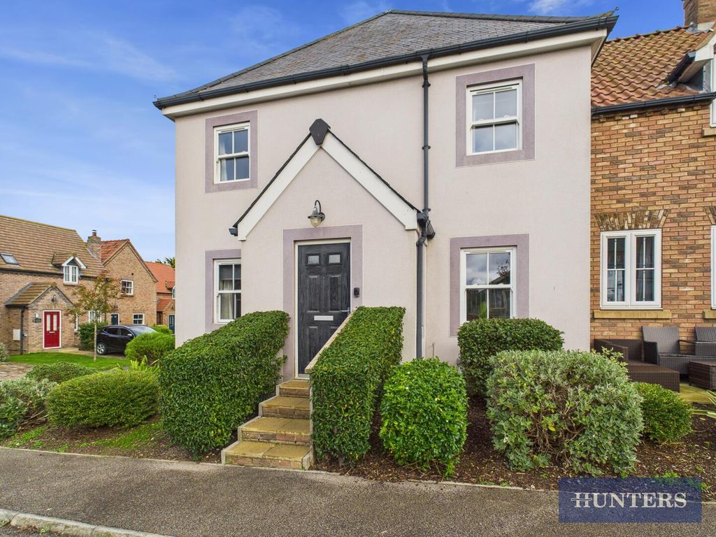 Property photo 1 of 17 Front (Exterior)