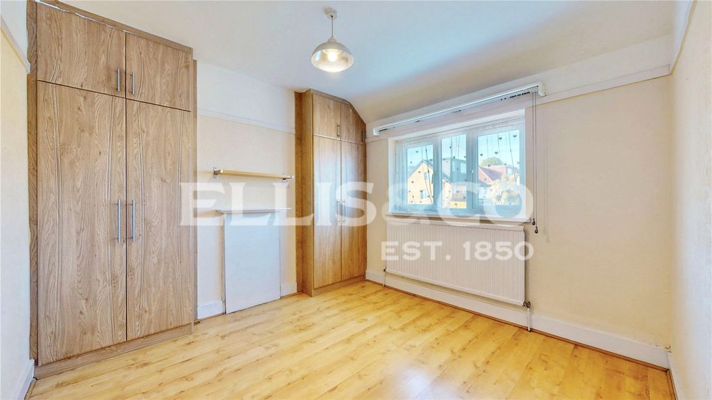 Property photo 3 of 10 Picture No. 18