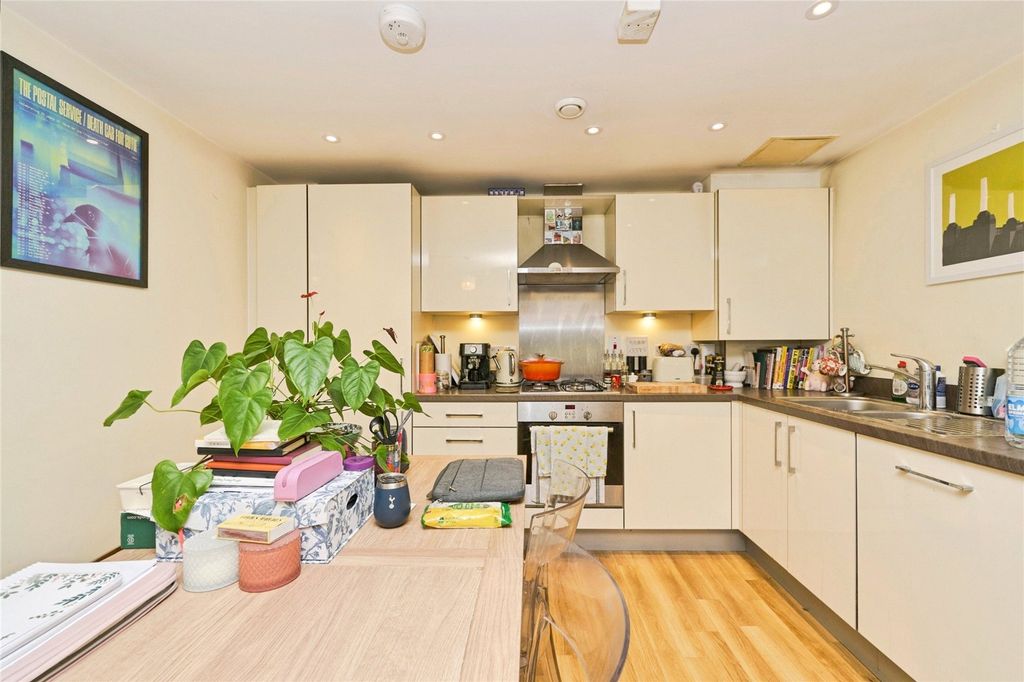 Property photo 2 of 17 Picture No. 09