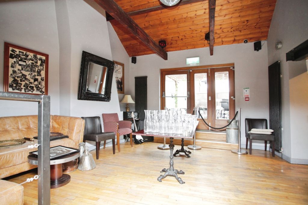 Property photo 3 of 20 3