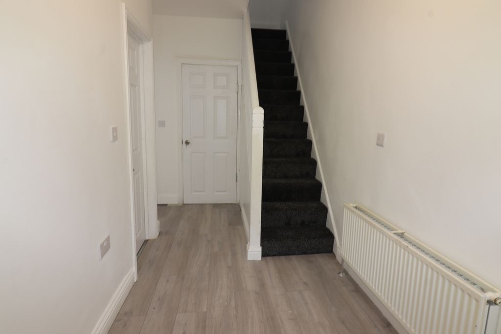 Property photo 2 of 15 Gallery