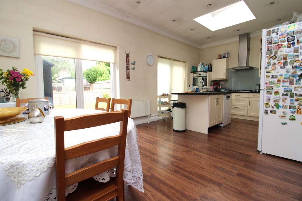 Property photo 2 of 7 Photo 9