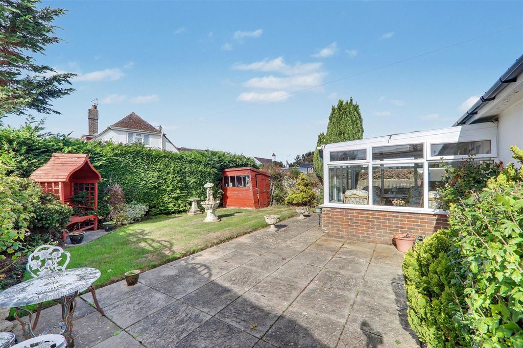 Property photo 3 of 11