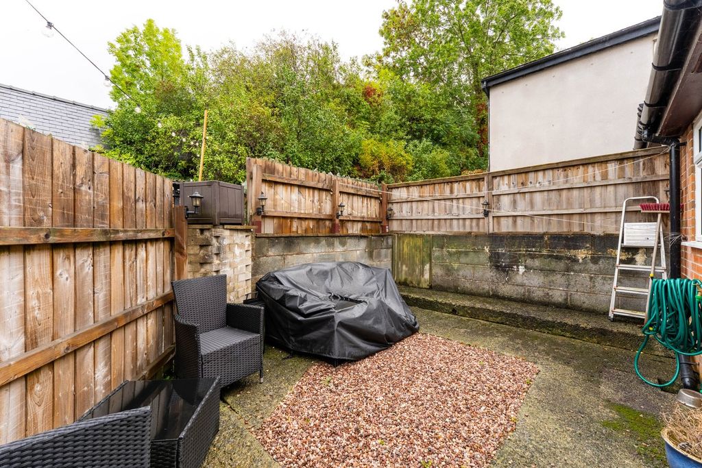 Property photo 2 of 28