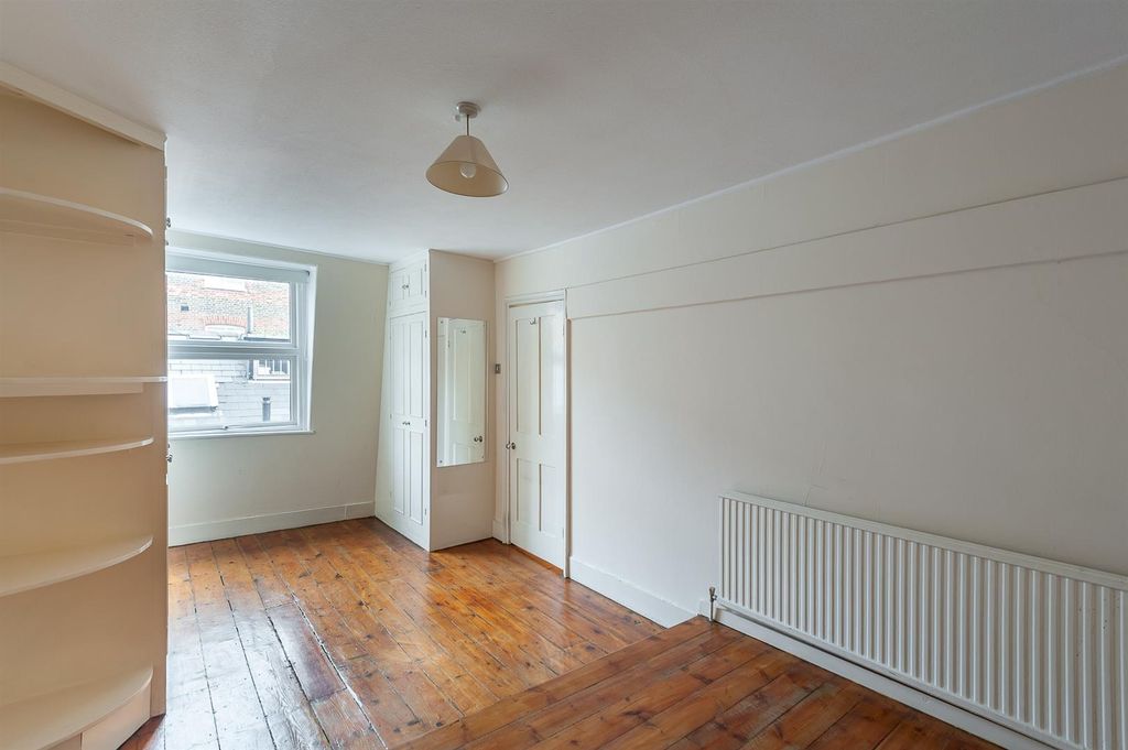 Property photo 2 of 4