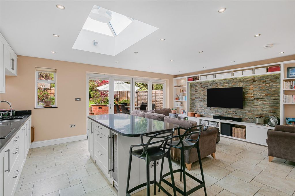 Property photo 2 of 22 14_79124.Jpg