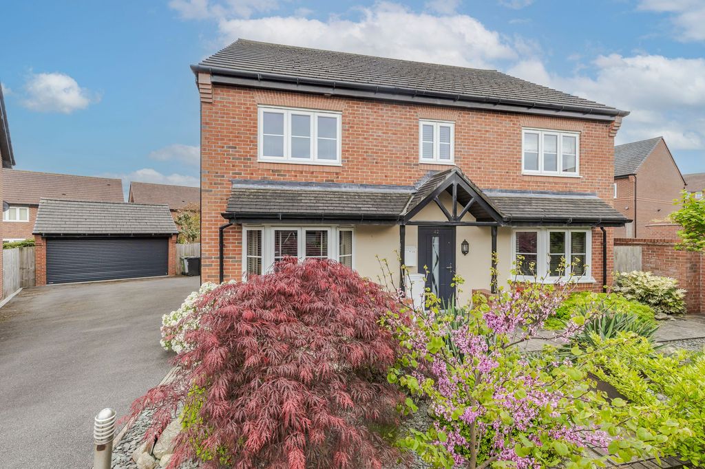 Property photo 1 of 34