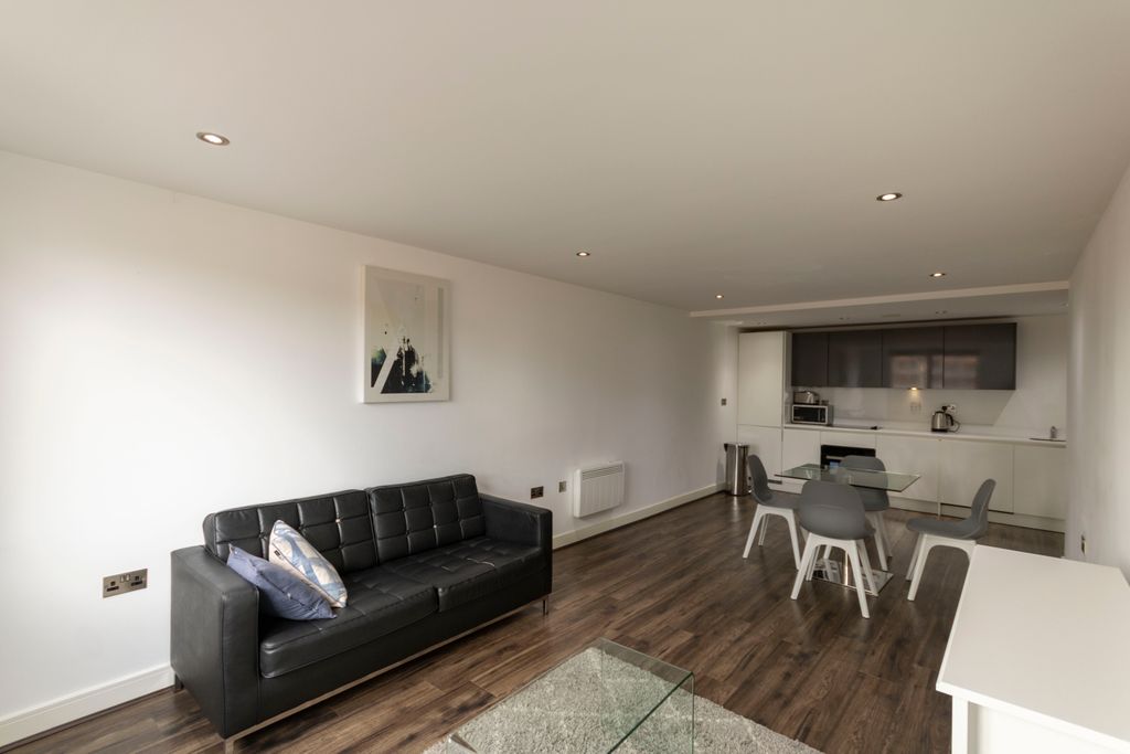 Property photo 3 of 12 Img_1304_1