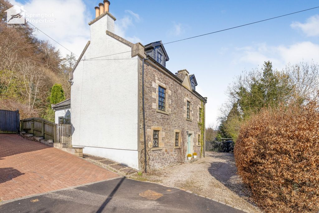 Property photo 1 of 31 Front View