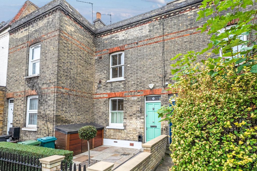 Property photo 2 of 19 Picture No. 27