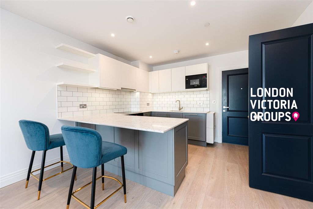 Property photo 2 of 14 1-8033.Jpg