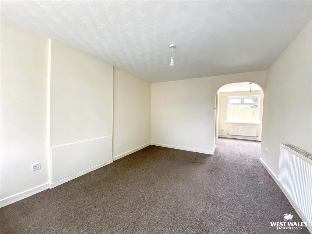 Property photo 2 of 16 Img_5919.Jpg