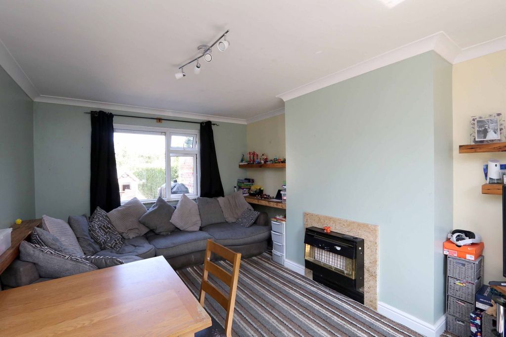 Property photo 2 of 10