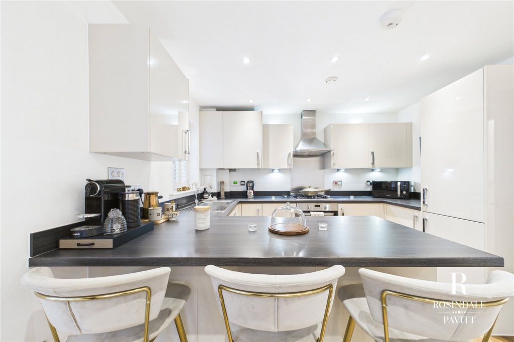 Property photo 3 of 28 Picture 3