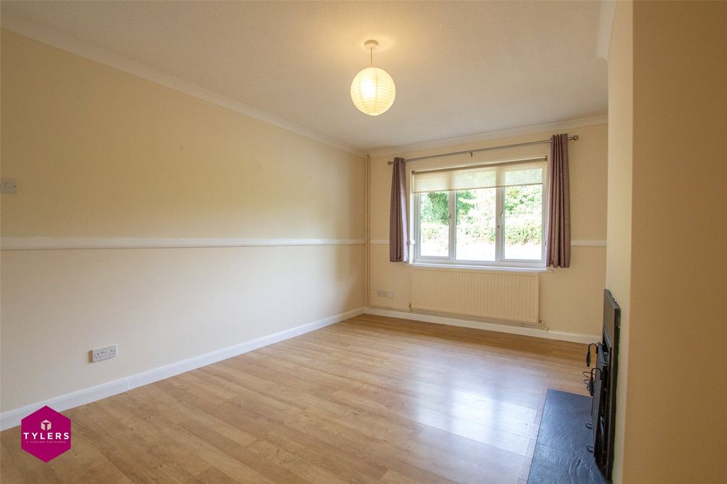 Property photo 3 of 18 Picture No. 23