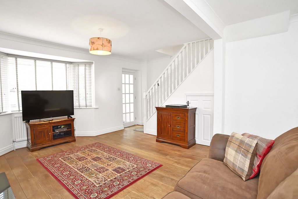 Property photo 3 of 29
