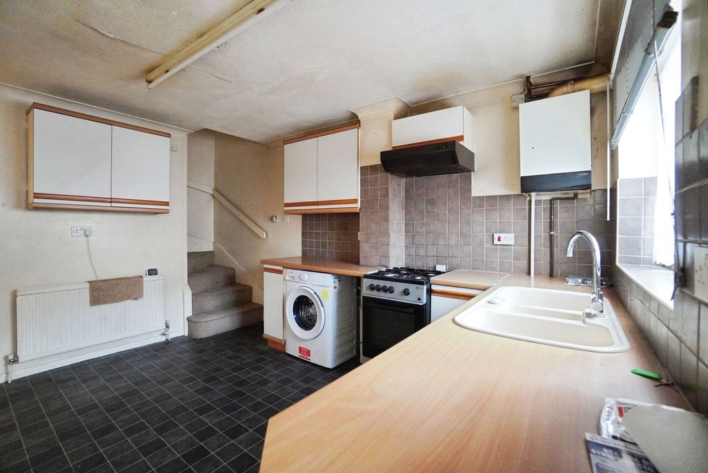 Property photo 3 of 11