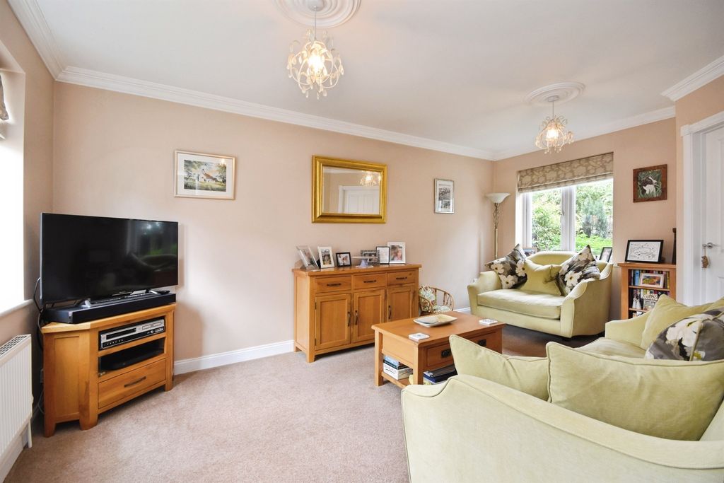 Property photo 2 of 19