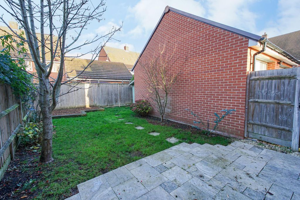 Property photo 3 of 22