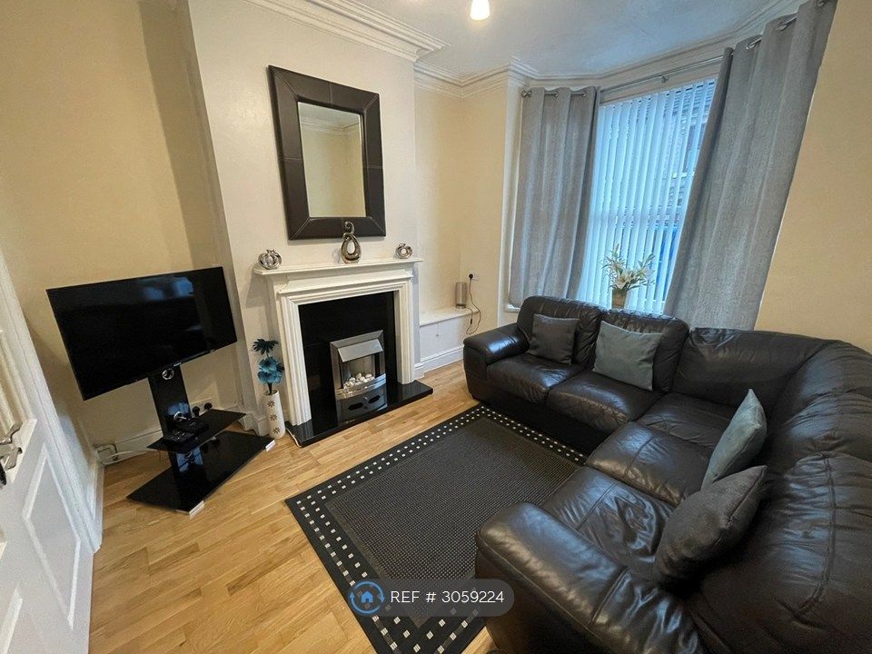 Property photo 1 of 8 Lounge