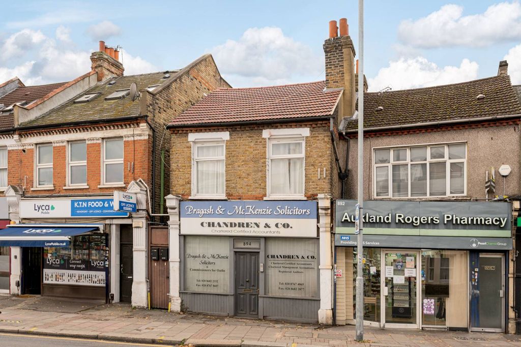 Property photo 2 of 10