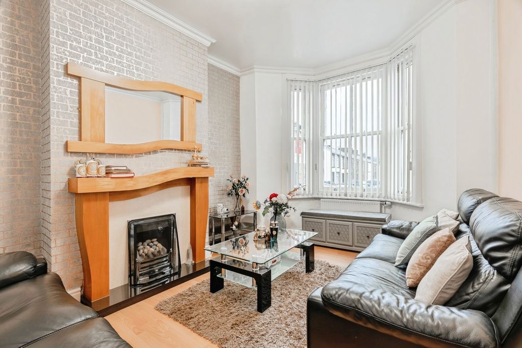 Property photo 2 of 19 Reception Room