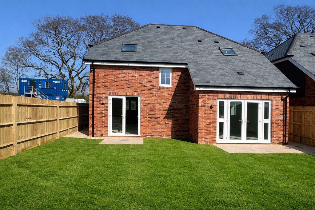 Property photo 3 of 13