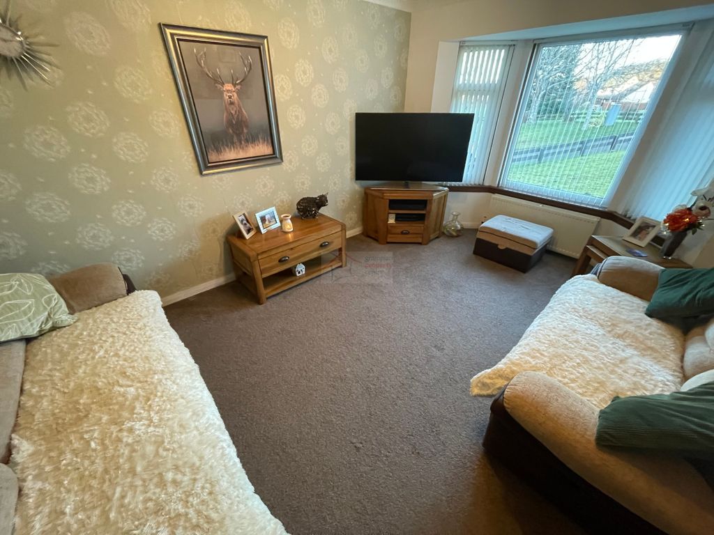 Property photo 2 of 28 Lounge.Jpg