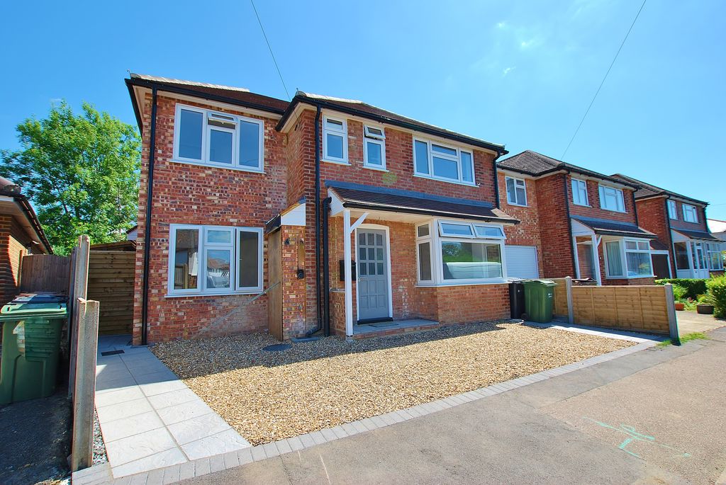 Property photo 1 of 9 Photo 01