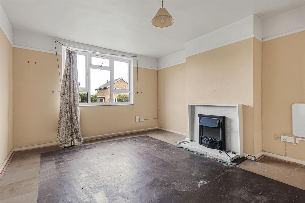 Property photo 3 of 12 13_94268.Jpg