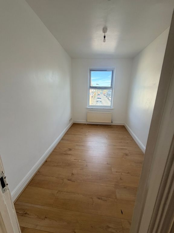 Property photo 3 of 12 Gallery