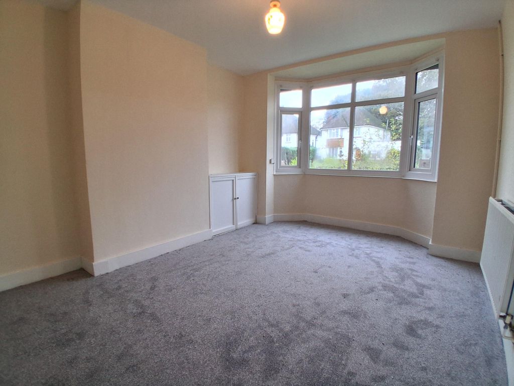 Property photo 2 of 10 Living Room