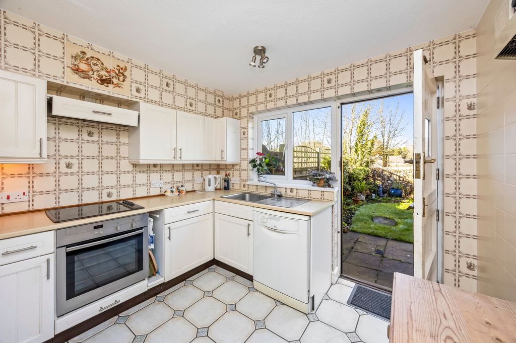 Property photo 3 of 26