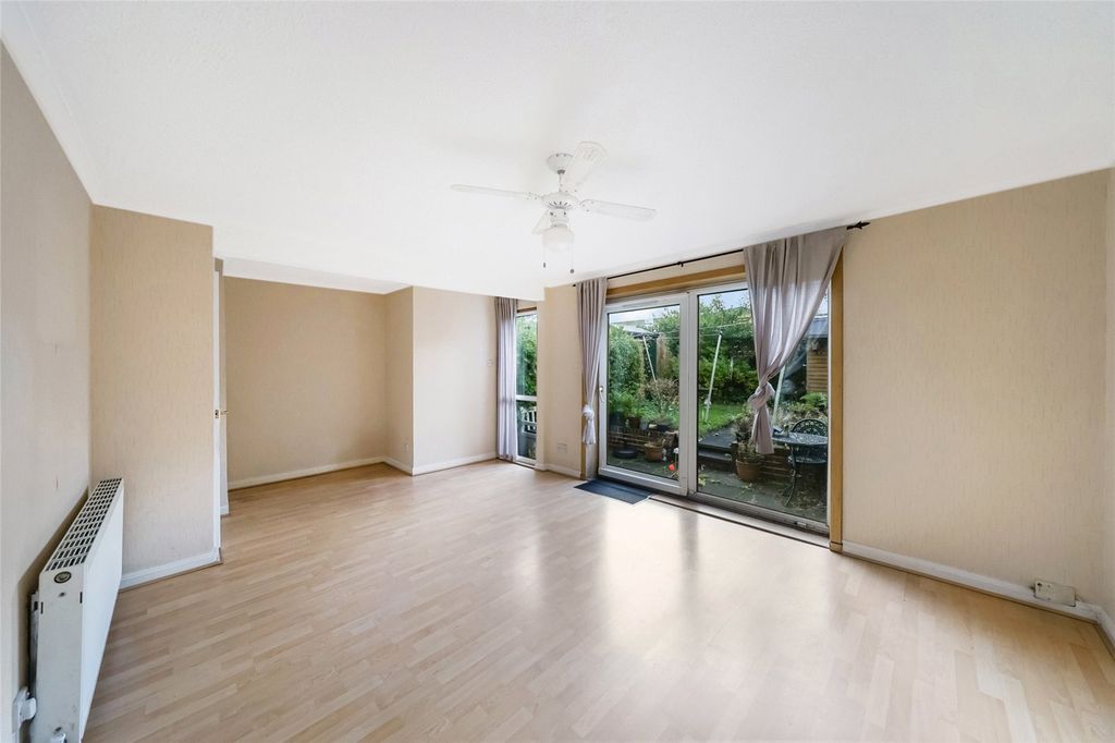 Property photo 2 of 22 Picture No. 04